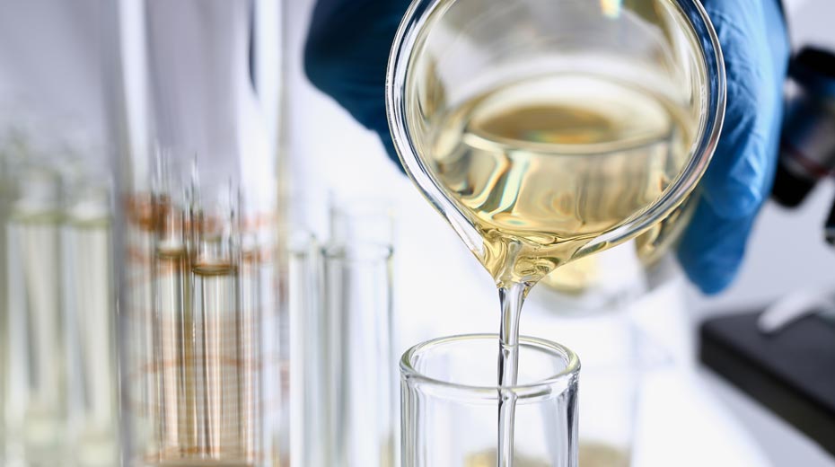 【産業洗浄の基礎】洗浄剤の選び方と環境対応について