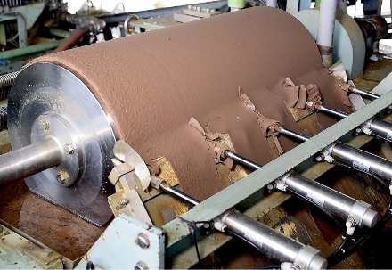Example of use (2) Sludge dehydrator (precision solid-liquid separator) PC separator